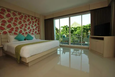 Chalong Beach Front Residence – Fotos 8