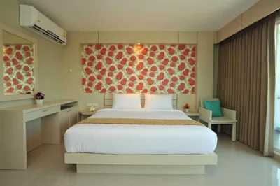 Deluxe-Doppelzimmer mit Poolzugang — Chalong Beach Front Residence